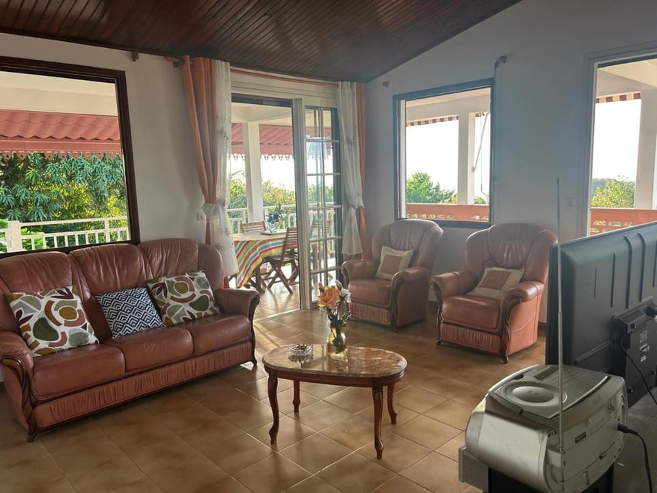 Bleue Horizon 1 Apartment in Les Trois-Îlets