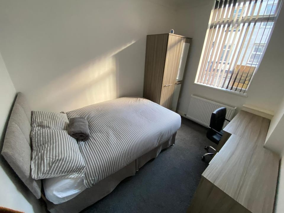 Tiffany Home of Relaxations Bed and Breakfast in Stoke-on-Trent