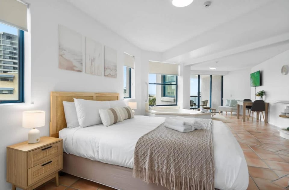 La Promenade Unit 12 Apartment in Golden Beach