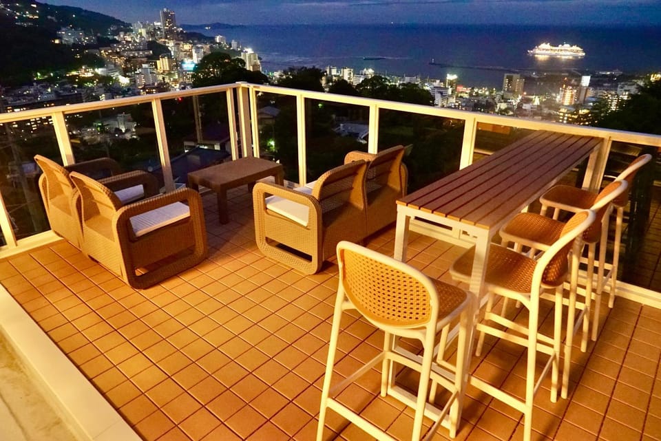 Night, Natural landscape, View (from property/room), Balcony/Terrace, City view, City view, Mountain view, Mountain view, Sea view, Sea view