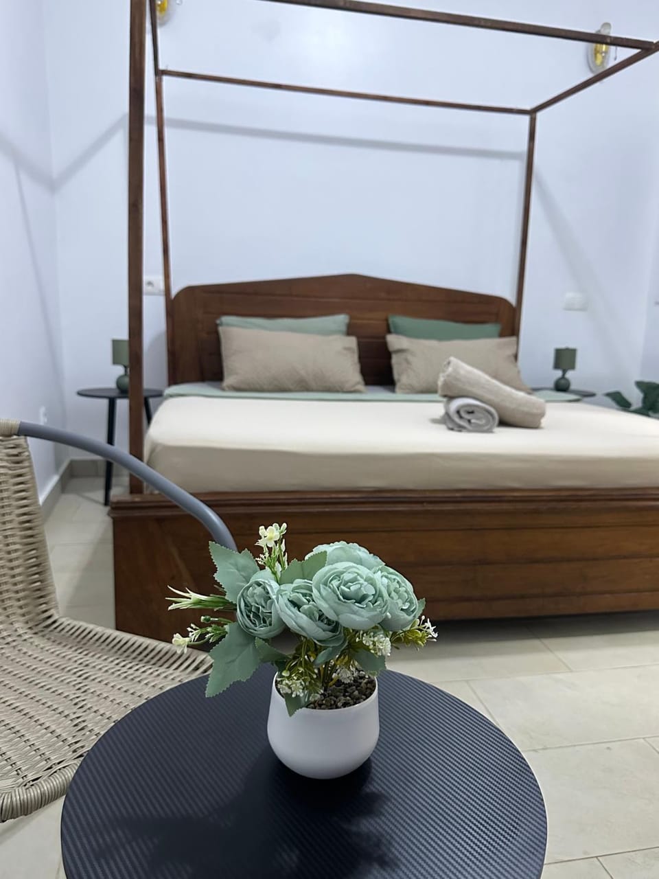 En-suite Room- Walk to Renaissance Monument- Only ventilator Vacation rental in Dakar