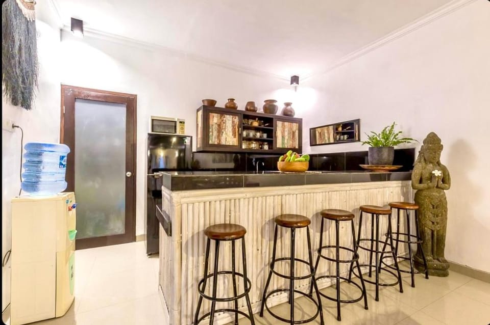 Coffee/tea facilities, Kitchen or kitchenette, Food and drinks, Drinks, oven