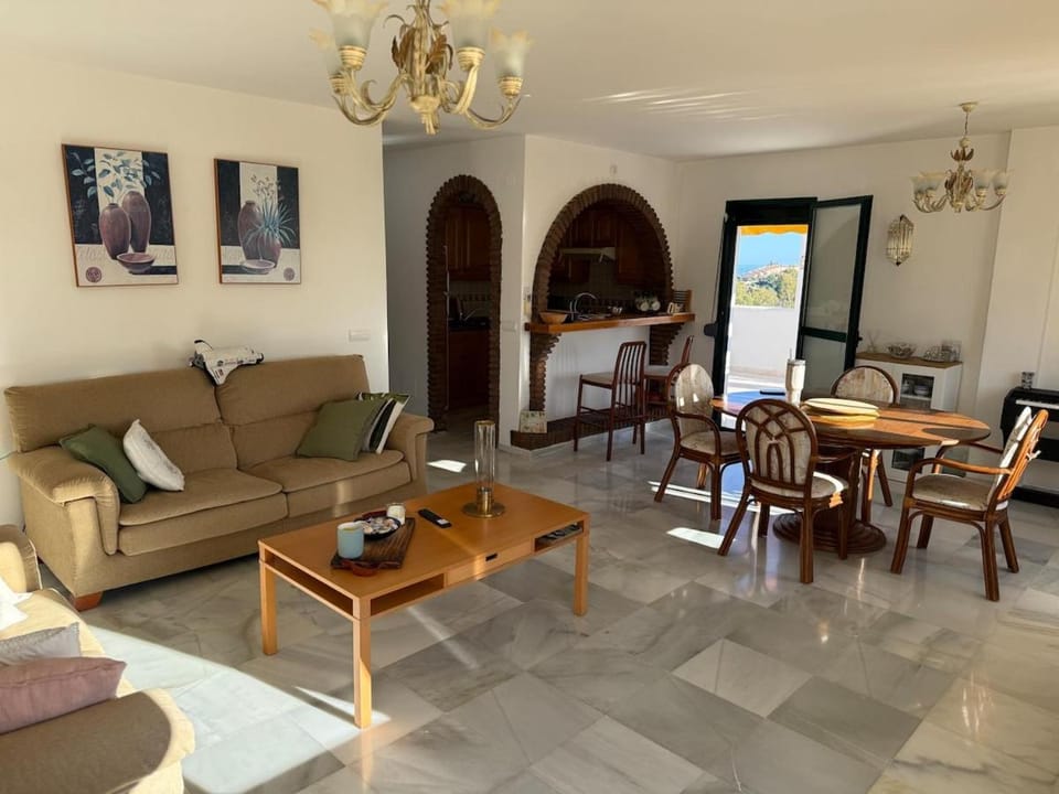 Living room, Seating area, Dining area