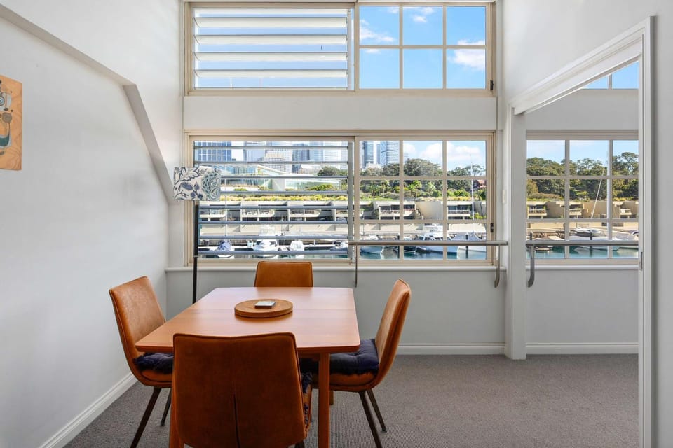 Woolloomooloo Harbourside Retreat Apartment in Sydney