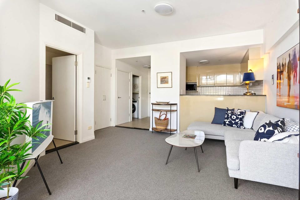 Woolloomooloo Harbourside Retreat Apartment in Sydney