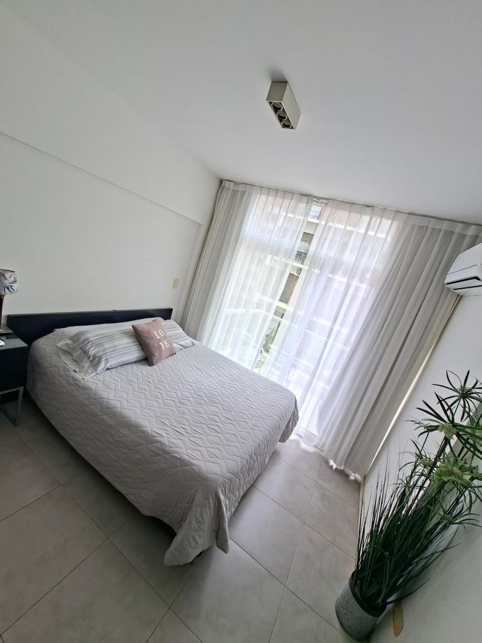 Recoleta Modern Studio - Pool & BBQ Apartment in Buenos Aires