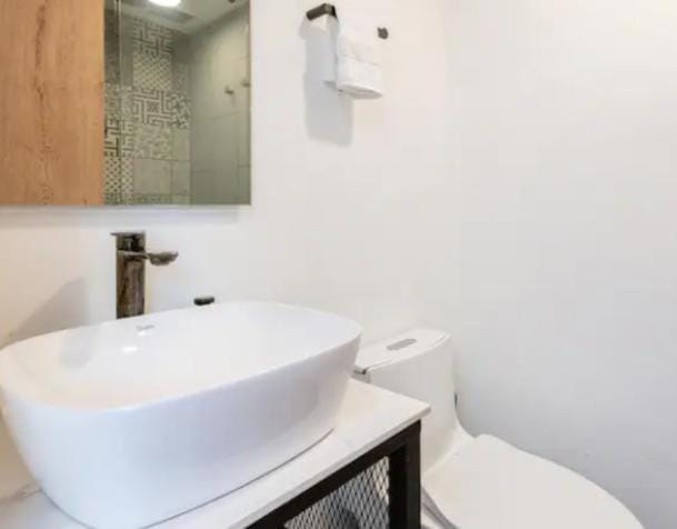 Poblado, hermoso apartamento 4 habitaciones y jacuzzi Medellin Apartment in Envigado