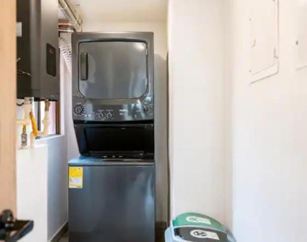 Poblado, hermoso apartamento 4 habitaciones y jacuzzi Medellin Apartment in Envigado