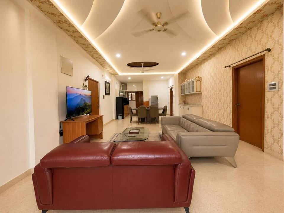 4bhk duplesx luxury family stay in gachibowli Apartment in Hyderabad