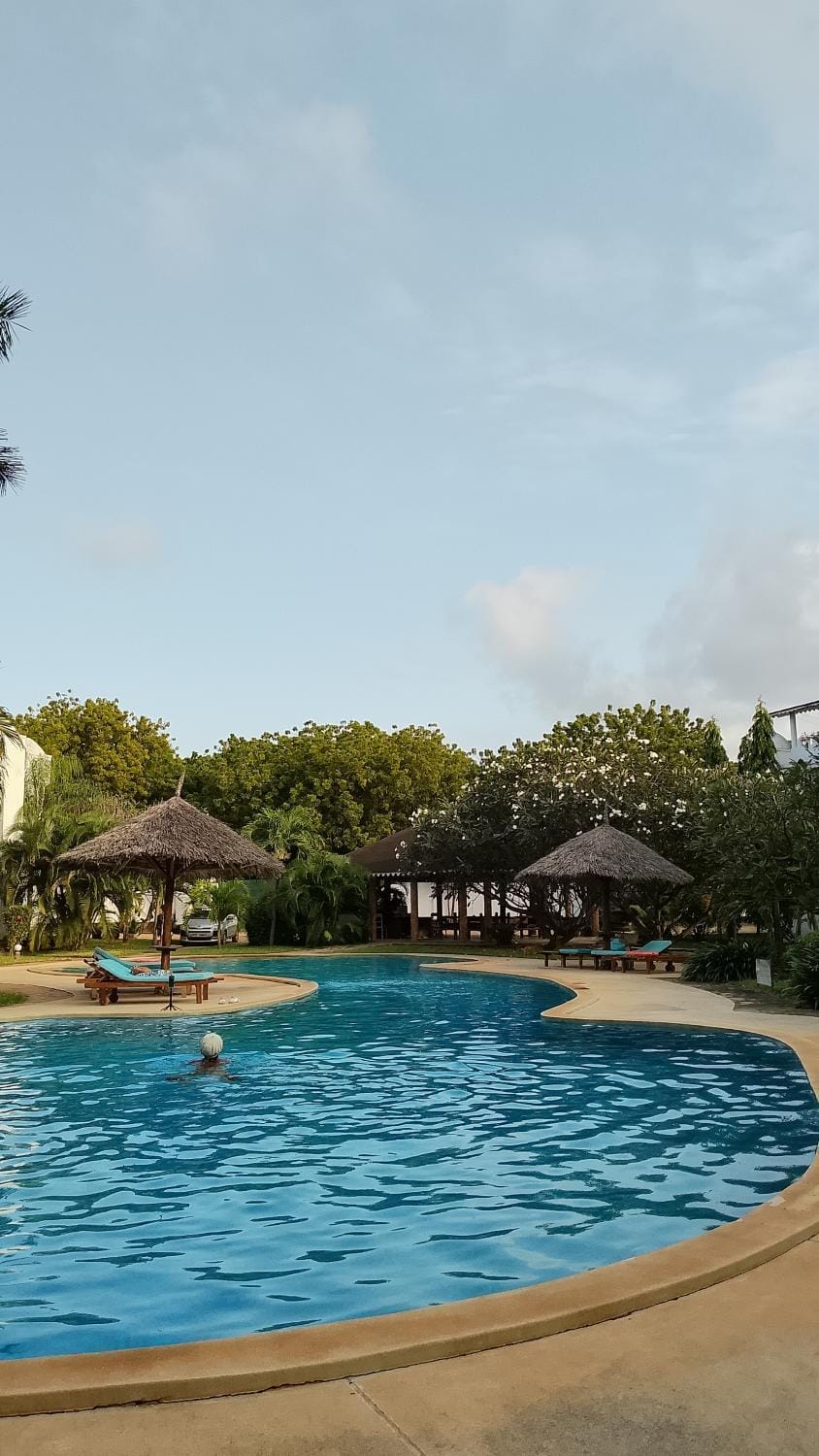 Swimming pool