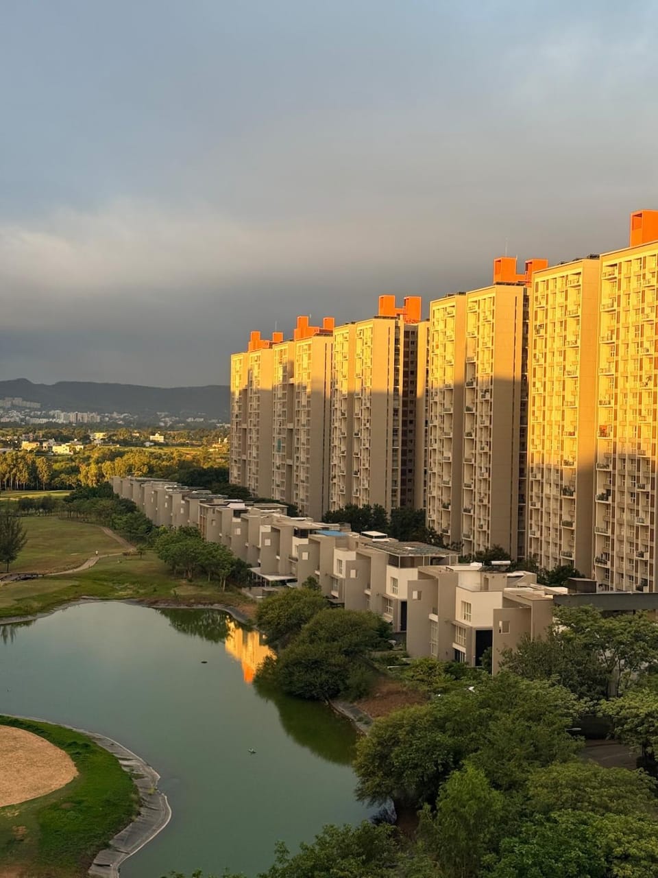 Modern retreat House in Maharashtra