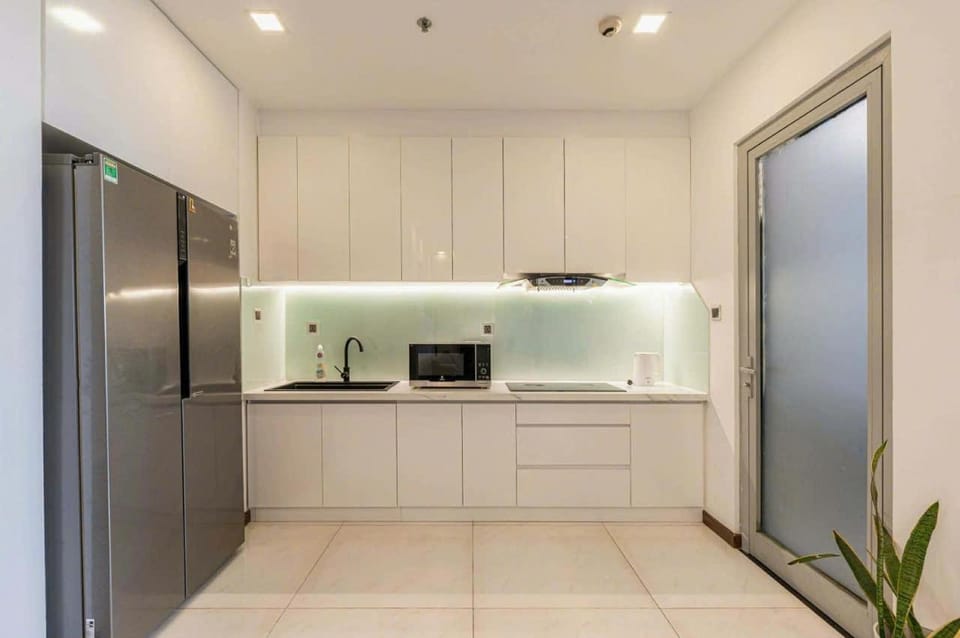 Spacious 3BR Apartment - Modern Design & Beautiful View Apartment in Ho Chi Minh City