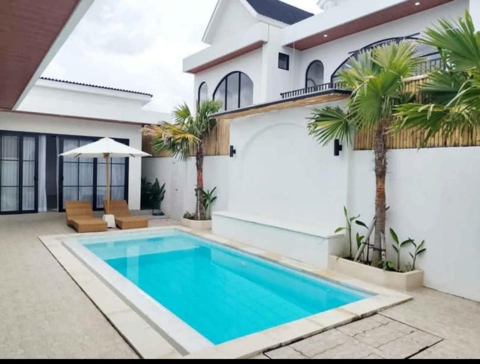 2 br Mediterranean House with private pool Villa in North Kuta