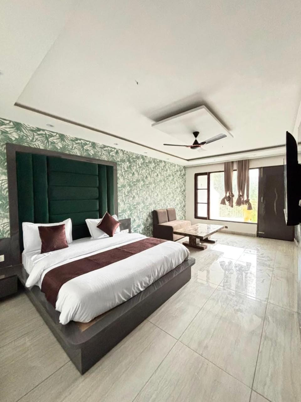 Peaceful Stays Dalhousie Hotel in Himachal Pradesh