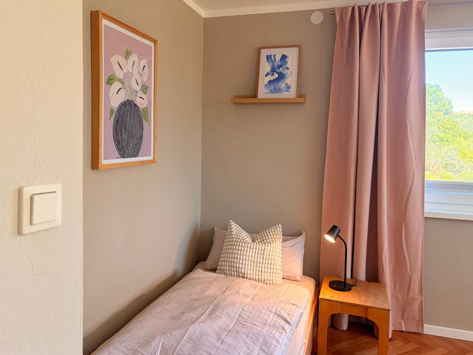 Living room, Bedroom