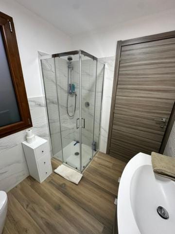 Shower, Toilet, Bathroom