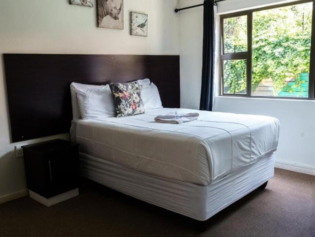 Move On Guest-House Bed and Breakfast in Johannesburg