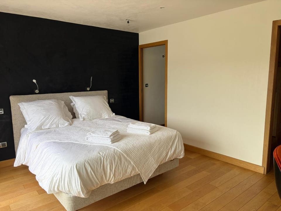 J'adore - Studio vue gorges de la Loire, piscine & jacuzzi privatifs Apartment in Saint-Étienne