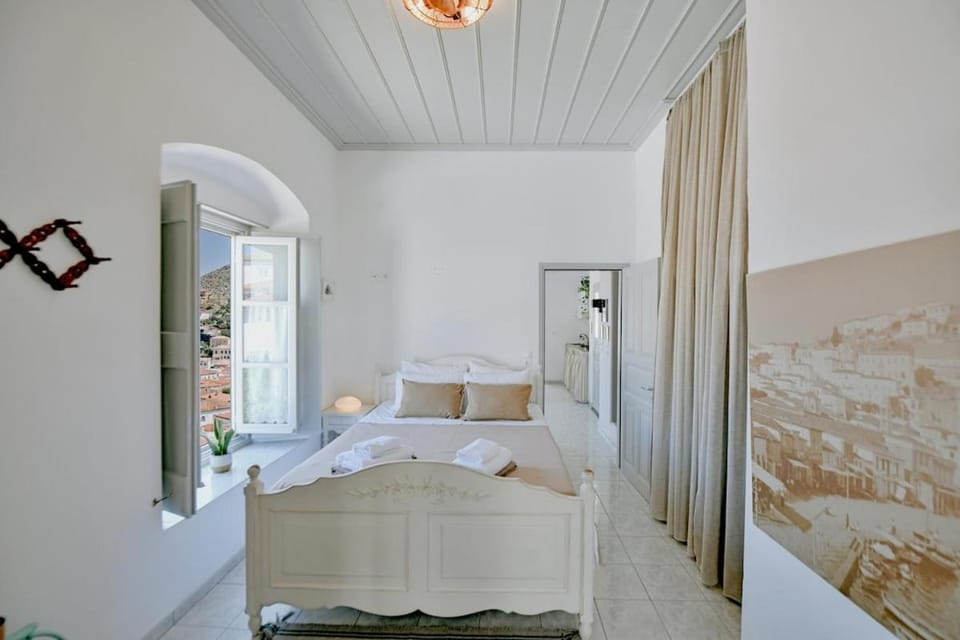 Retiré Hydra Apartment in Islands
