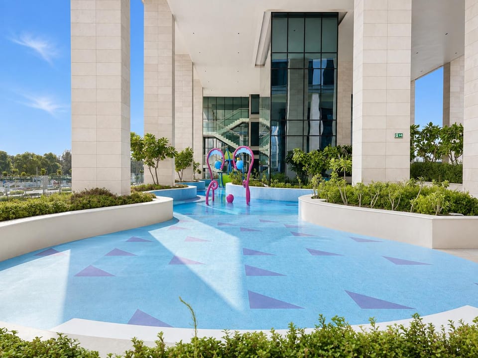 Nearby landmark, Day, Garden, Garden view, Pool view, Swimming pool