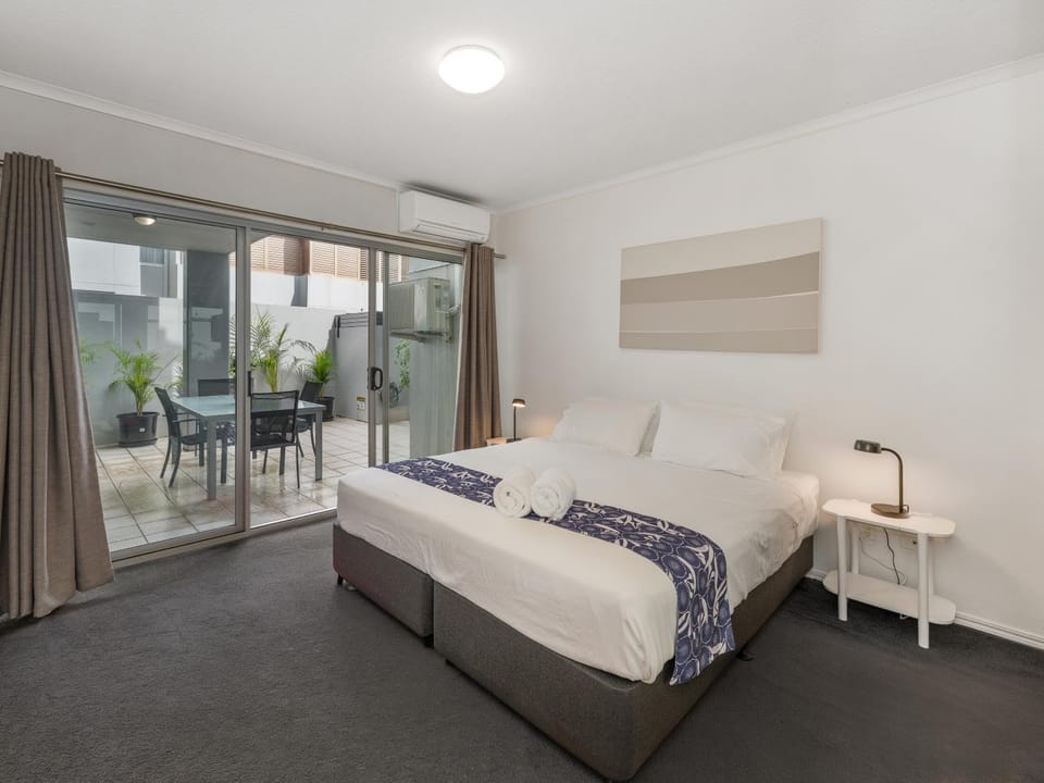 Bed, Balcony/Terrace, Bedroom, air conditioner
