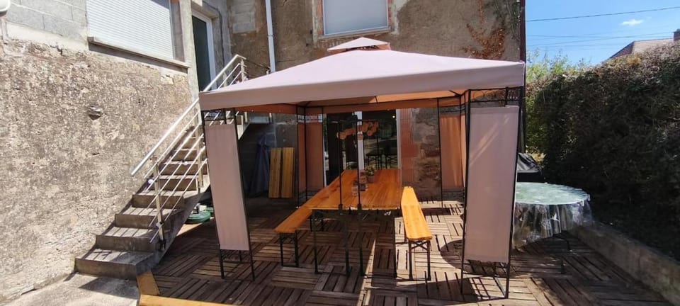 Escale bien être à la campagne , domaine privé 16 personnes, Sauna, jardin, espaces jeux Apartment in Grand Est