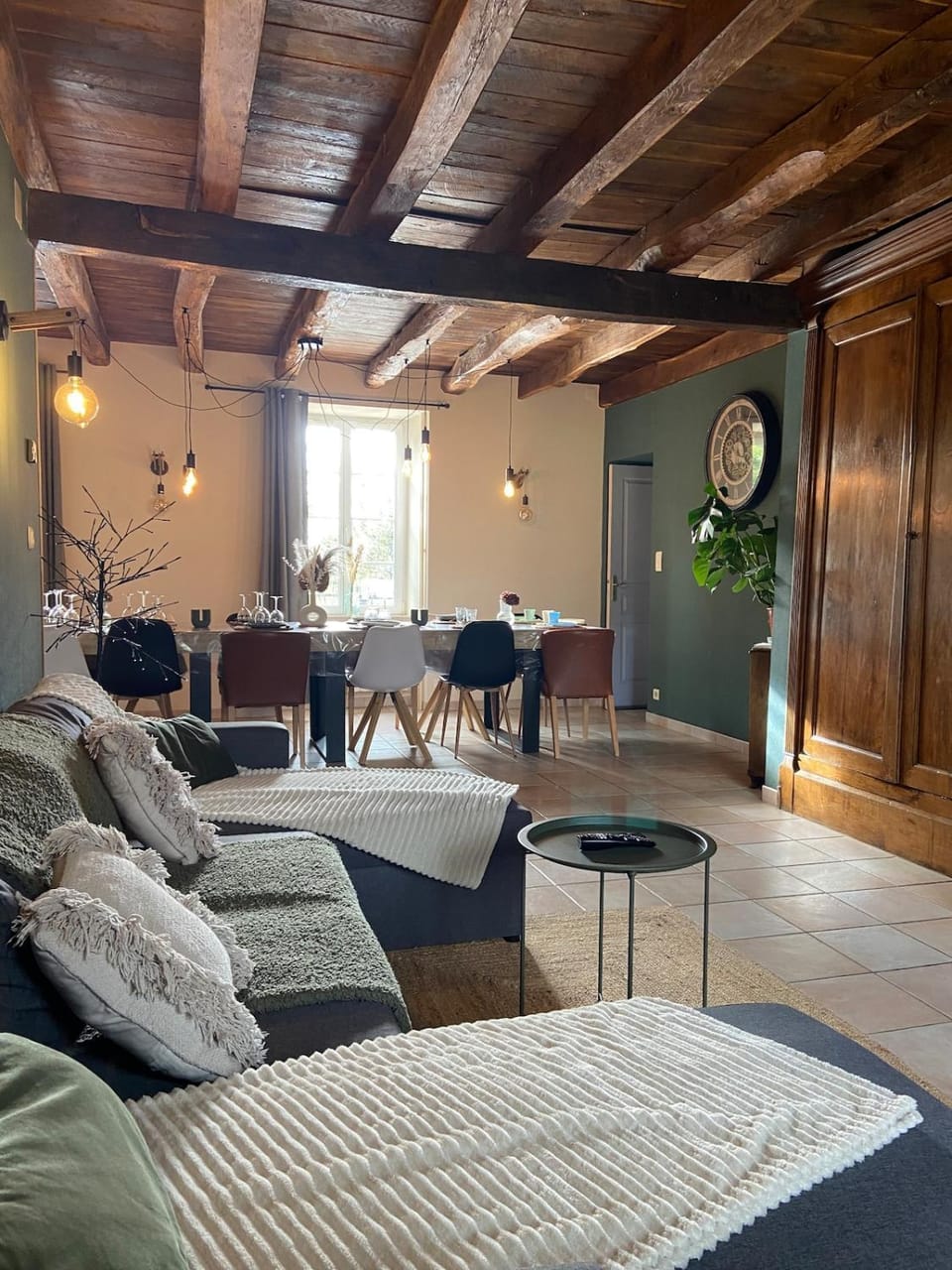 Living room, Seating area
