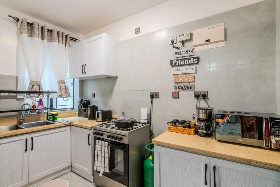 Premium 1 Bedroom unit in Westlands Nairobi Steps from Movenpick Hotel Apartment in Nairobi County