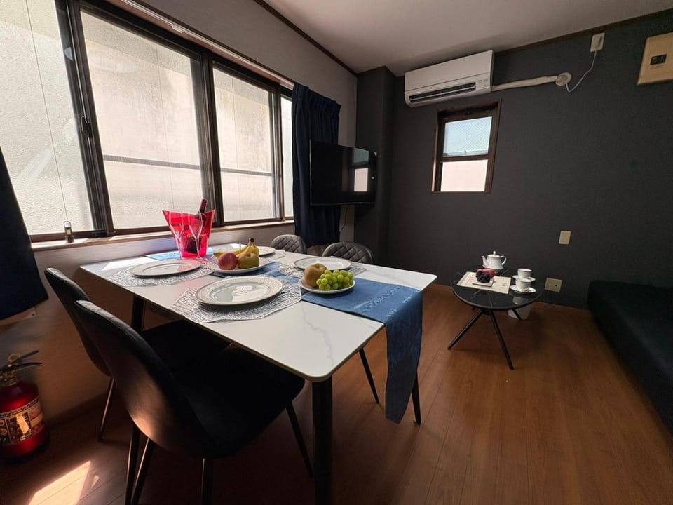 Living room, Dining area