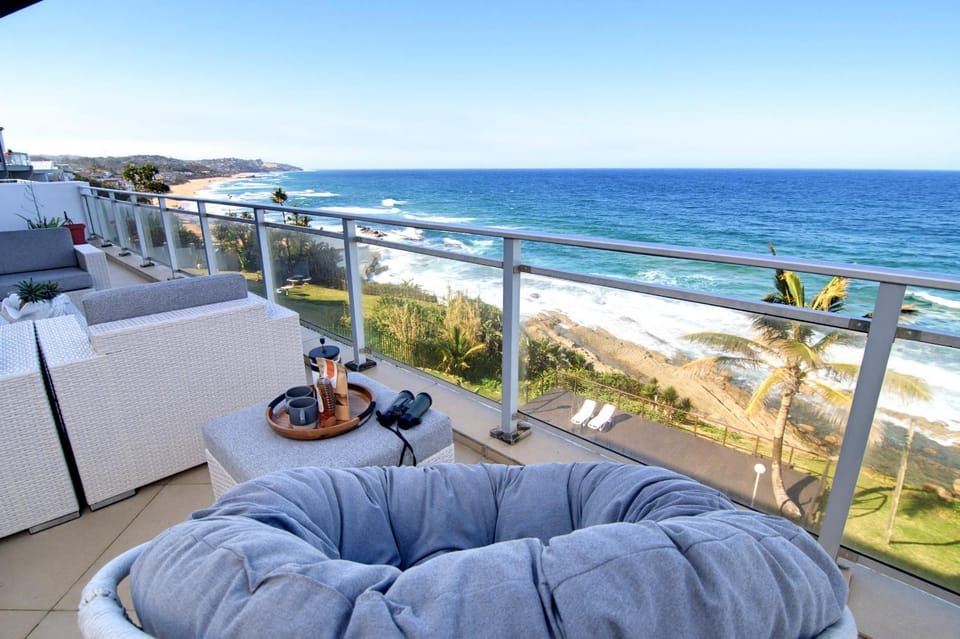 Beachfront Apartments Shakas Rock - Pebble Beach, Direct Access, Ocean Views Apartment in Dolphin Coast