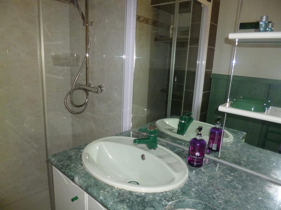 Shower, Bathroom