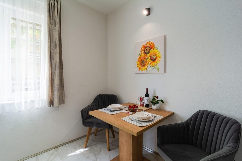 R&A Studios Apartment in Split