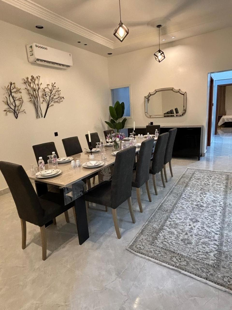 شقة 5 غرف و4 دورات مياه بالقرب من المطار Apartment in Saudi Arabia