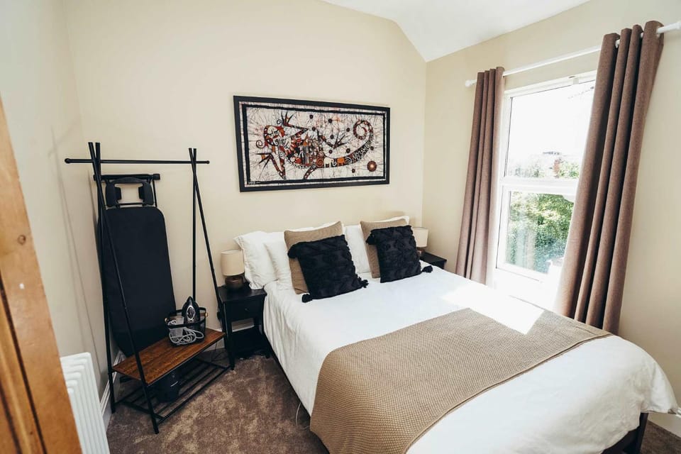 Bed, Photo of the whole room, Bedroom, wardrobe