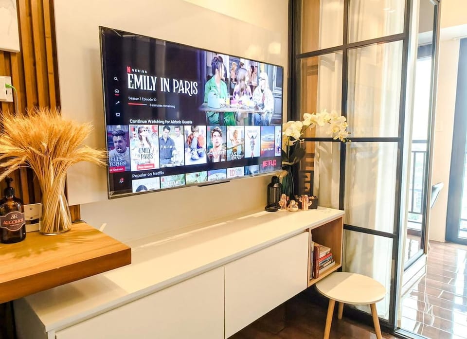 Communal lounge/ TV room, TV and multimedia