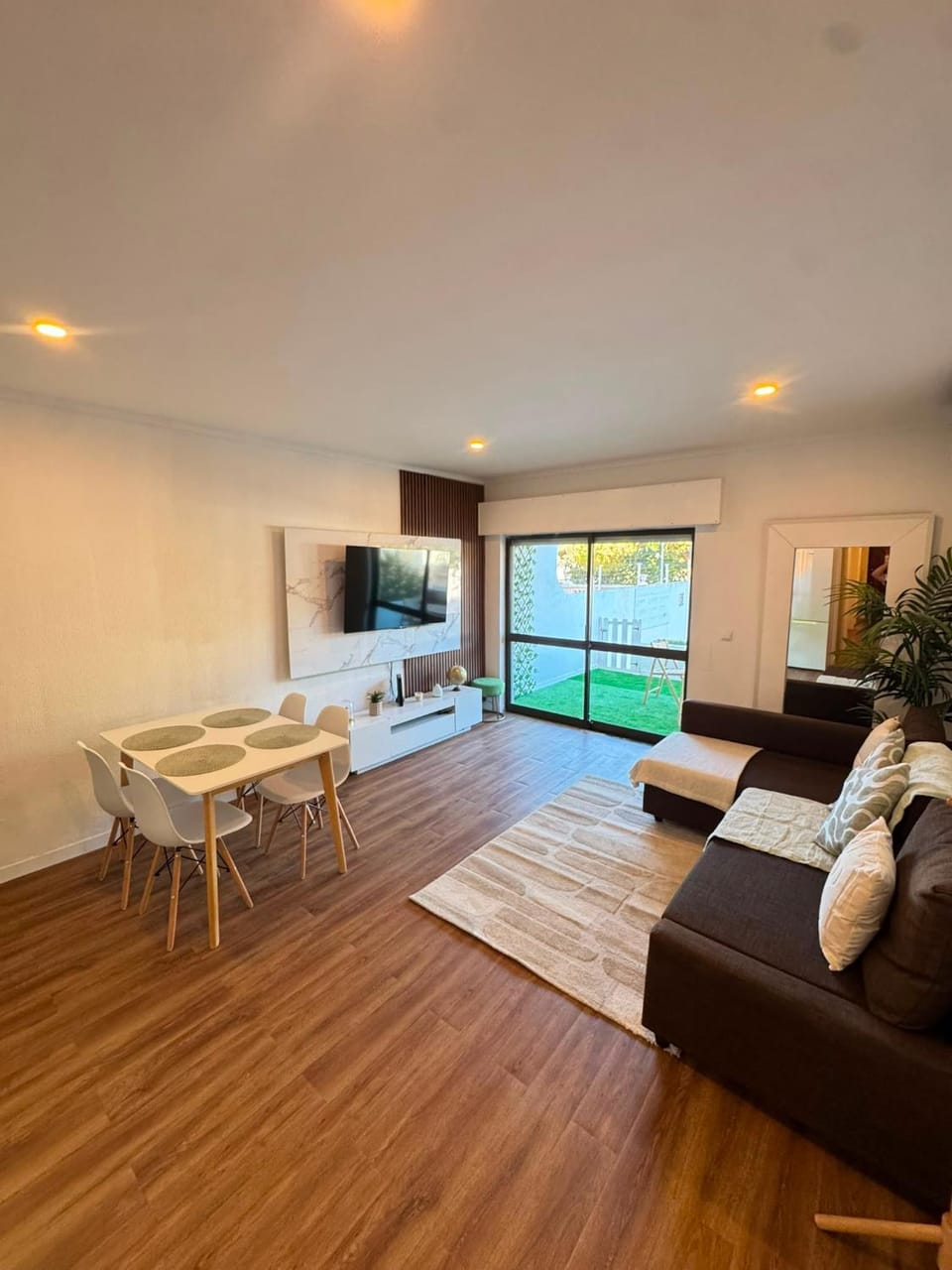 Love & Stay House - Wifi - AC - Swimming pool - By Bedzy Apartment in Albufeira