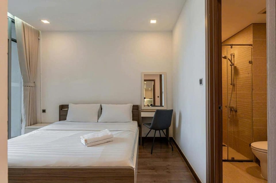 Spacious 3BR Apartment - Modern Design & Beautiful View Apartment in Ho Chi Minh City