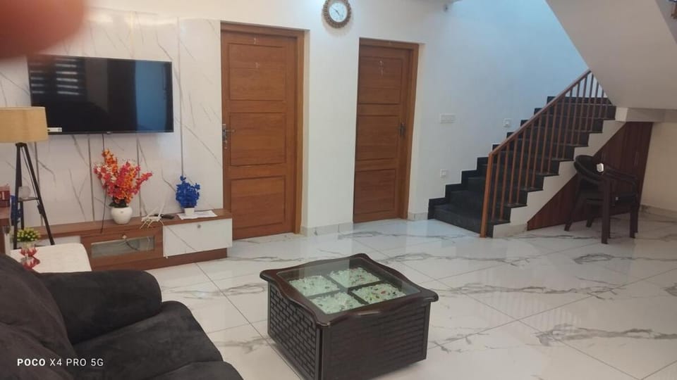 4 bedroom villa fully furnished in kottayam town Villa in Kottayam