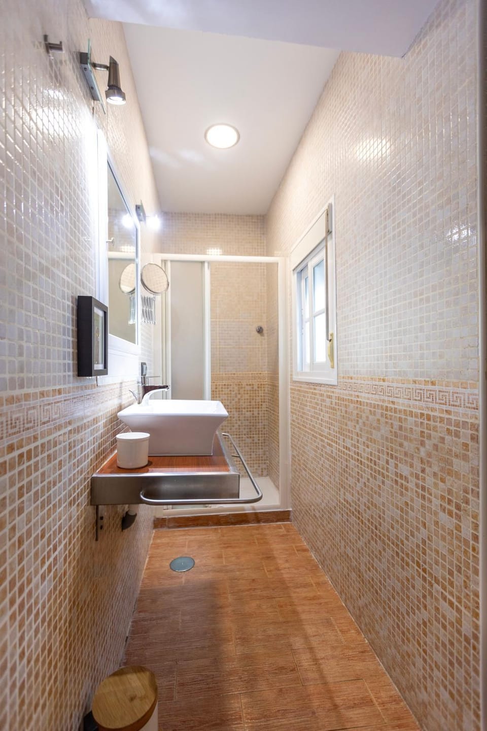 Bathroom, Living room