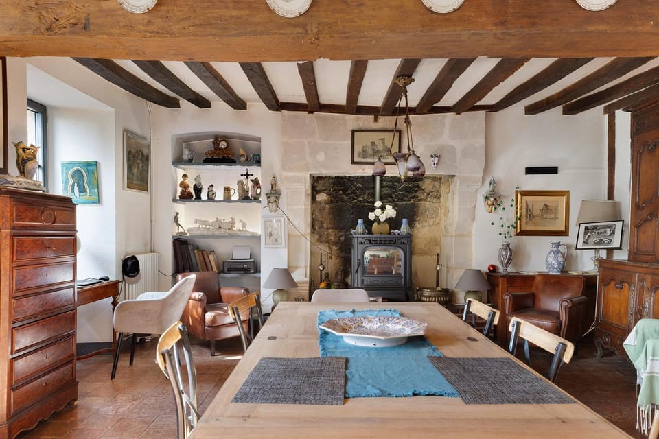 Property building, Living room