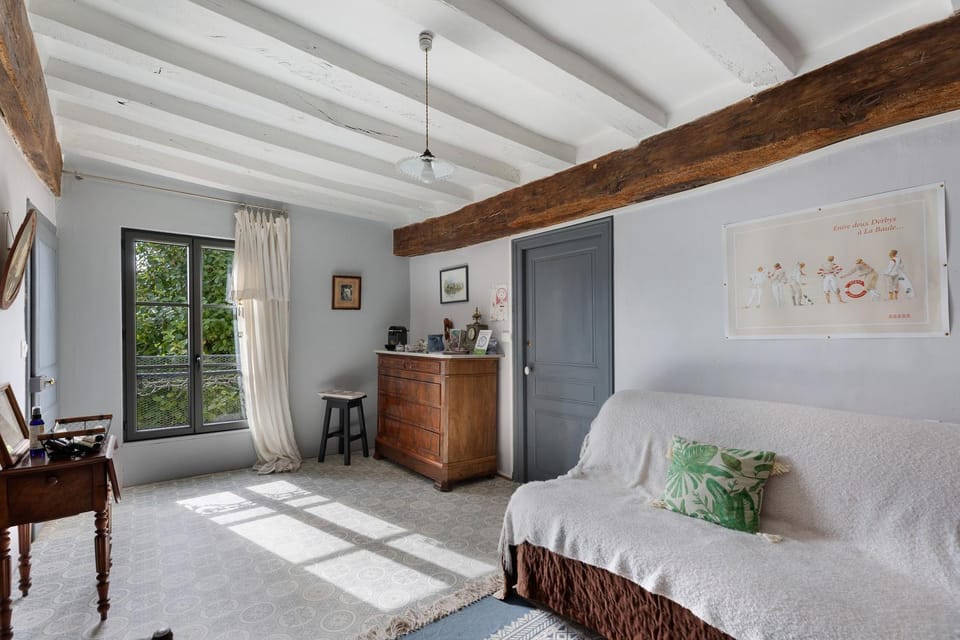 Property building, Living room, Bedroom