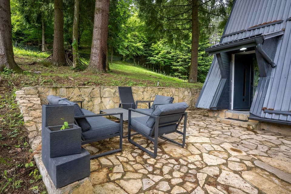 Property building, Patio, Spring, Day, Garden, Living room, Seating area, Garden view