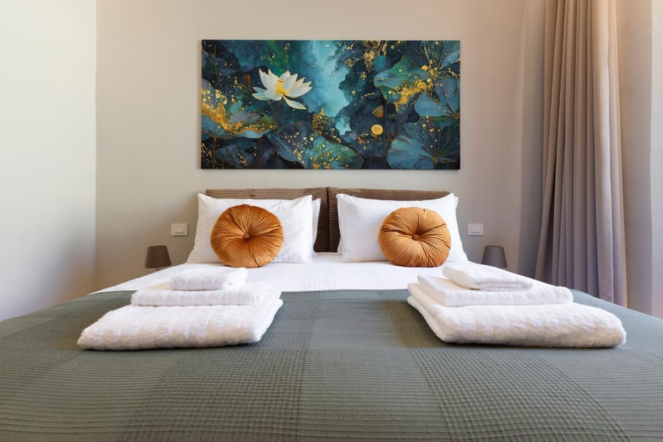 Bed, View (from property/room), Bedroom, towels