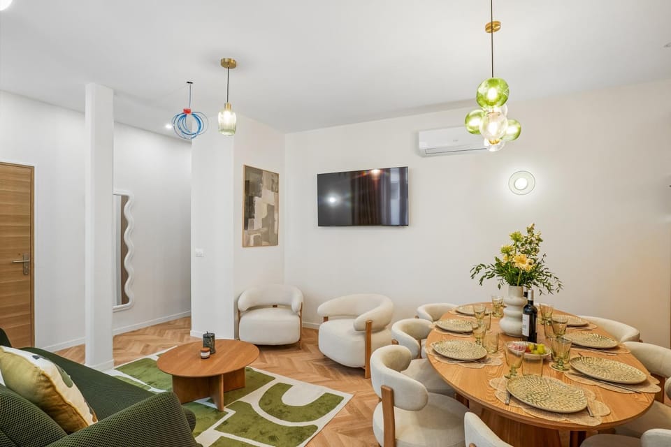 Lavie Maison - Central Paris, Sauna and Jacuzzi Apartment in Paris