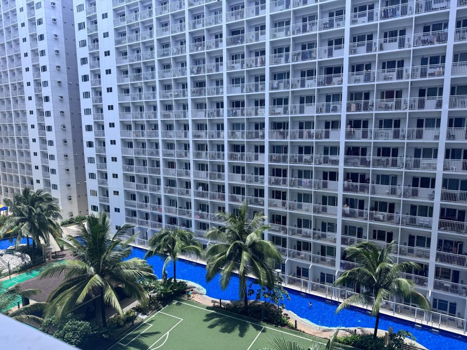 Shore 1 Tower D Sunrise Drive Apartment hotel in Pasay
