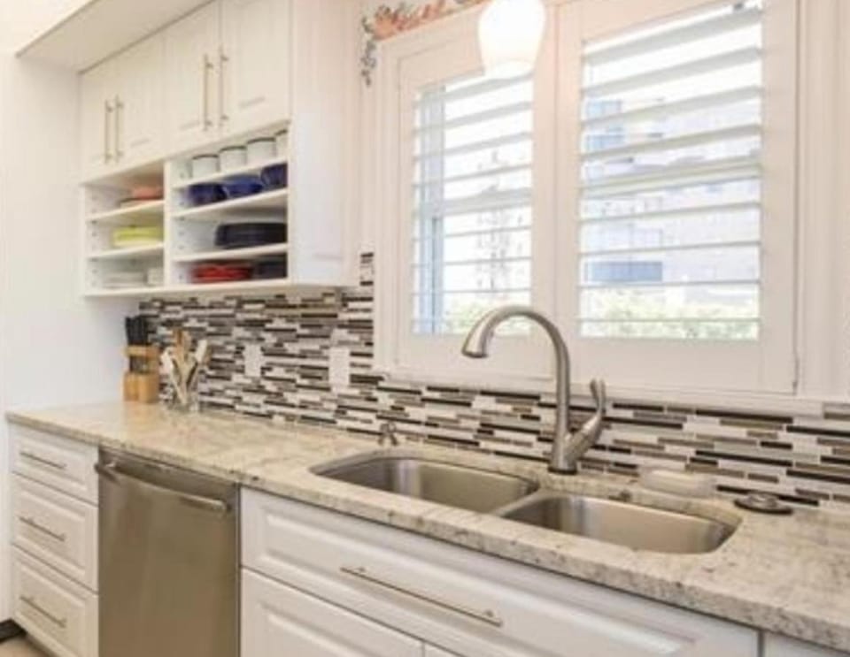 Three Bedroom Bayfront Retreat Near the Beach Apartment in Naples