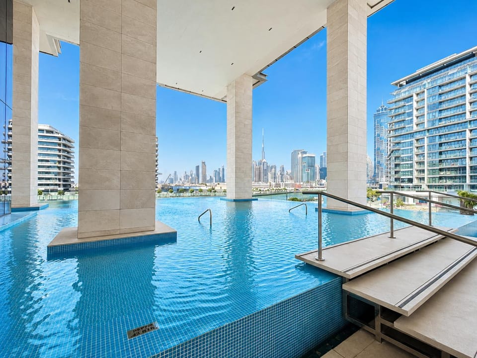 Day, City view, Pool view, Swimming pool, sunbed