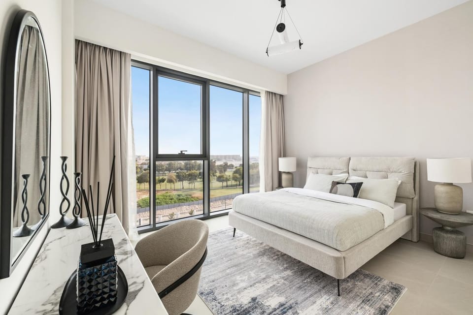 Bed, Living room, Photo of the whole room, Seating area, Bedroom
