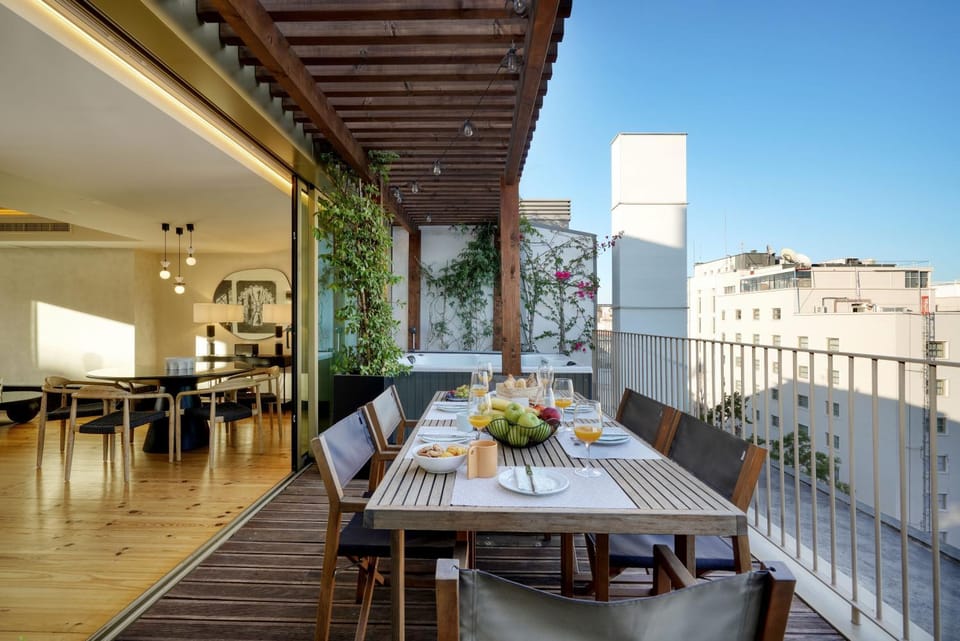 The Lisbon Skyline Penthouse by The Portuguese Butler Apartment in Lisbon