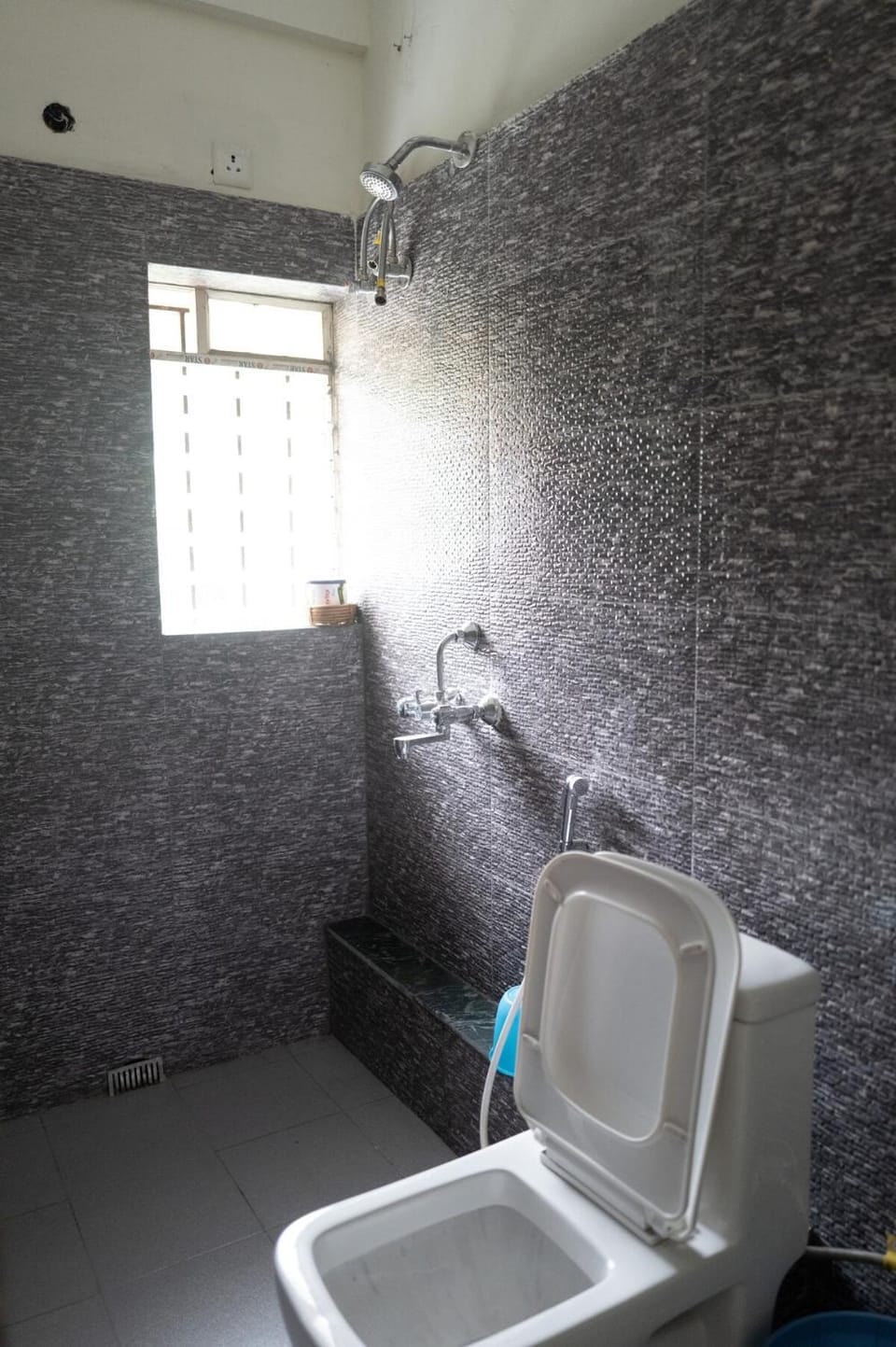 Elegant 8 Bedroom House near the lake Apartment in Kolkata
